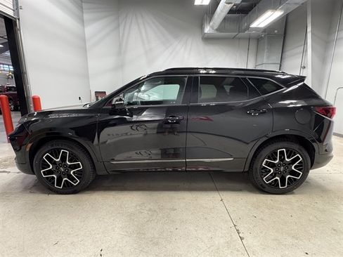 Used 2023 Chevrolet Blazer RS w/ Driver Confidence II Package AWD/4WD image 4