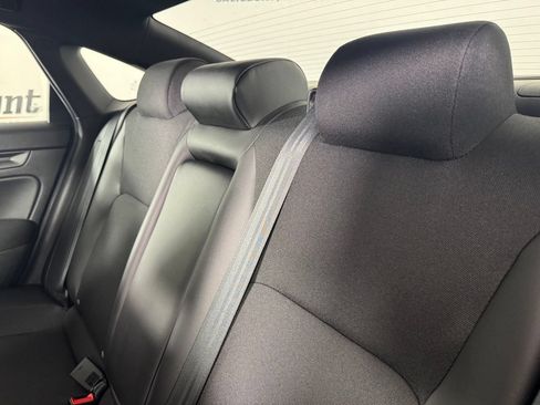 Used 2025 Honda Civic Sport image 11