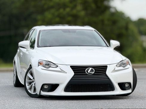 Used 2016 Lexus IS 200t RWD image 4