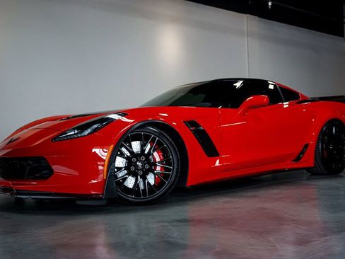 Used 2016 Chevrolet Corvette Z06 w/ 3LZ Preferred Equipment Group image 1
