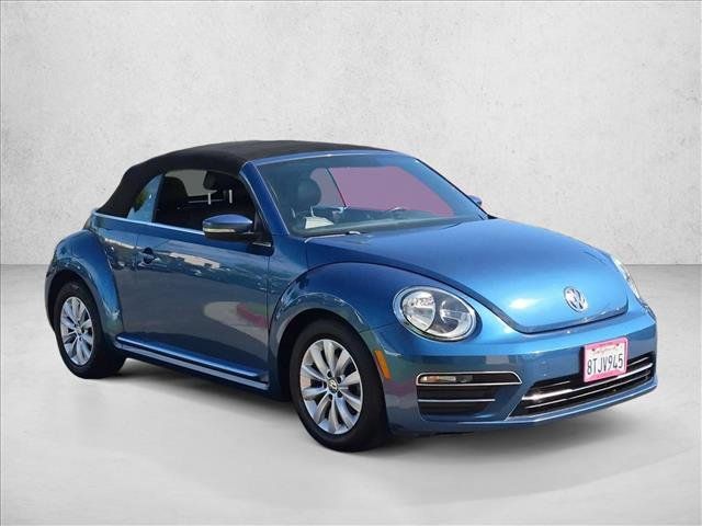 Used 2018 Volkswagen Beetle 2.0T FWD image 3