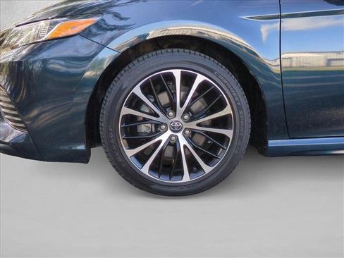 Used 2020 Toyota Camry SE image 26