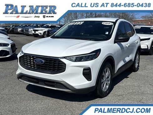 Used 2023 Ford Escape Active image 1