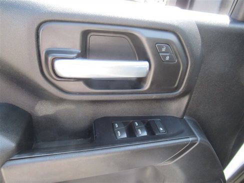 Used 2021 Chevrolet Silverado 2500 W/T image 23