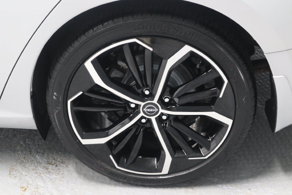 Certified 2023 Nissan Altima 2.5 SR w/ SR Premium Package FWD image 13