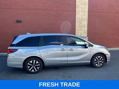 Certified 2025 Honda Odyssey EX-L image 2