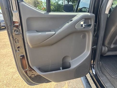 Used 2014 Nissan Frontier PRO-4X w/ Pro-4x Luxury Package AWD/4WD image 21