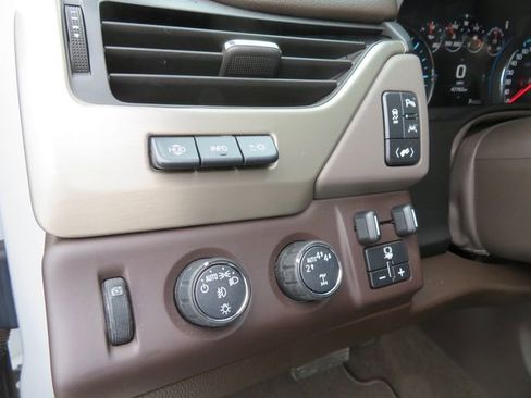Used 2018 GMC Yukon Denali w/ Open Road Package AWD/4WD image 27