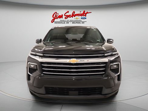 Used 2026 Chevrolet Traverse LT AWD/4WD image 3