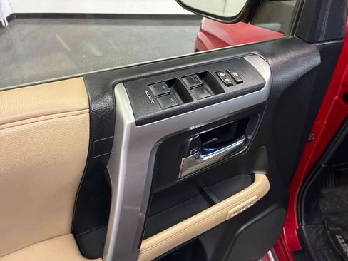 Used 2018 Toyota 4Runner Limited AWD/4WD image 10