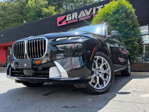 Used 2024 BMW X7 xDrive40i AWD/4WD image 2