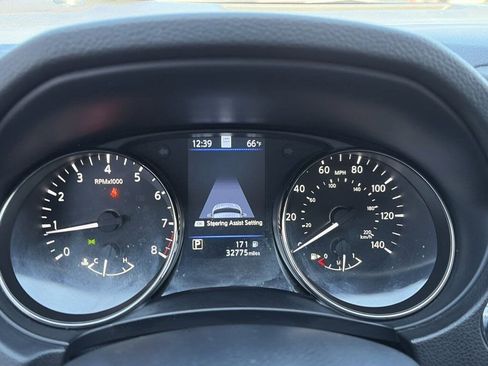 Used 2022 Nissan Rogue Sport SL image 19