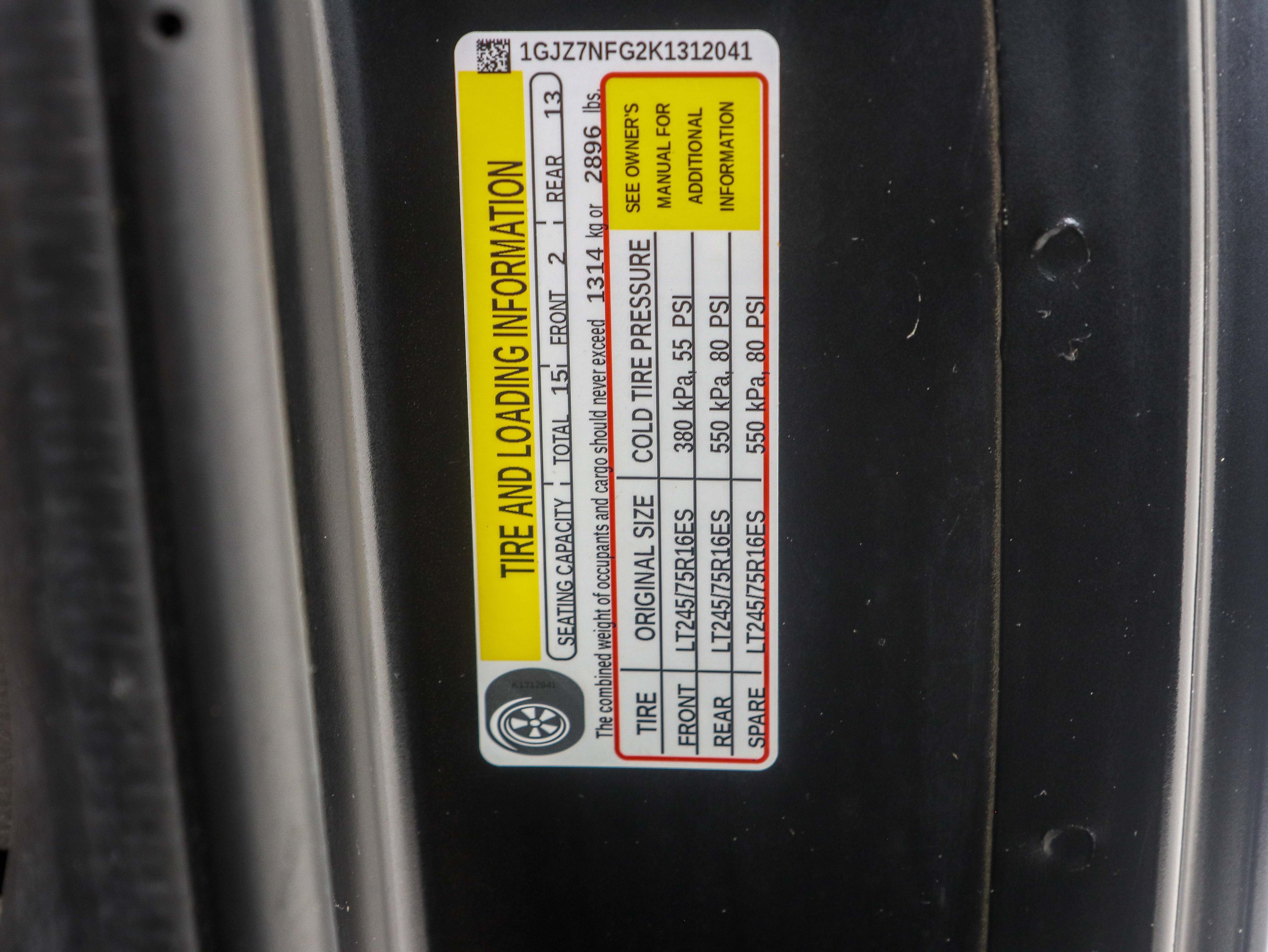 Used 2019 GMC Savana 3500 LS RWD image 23