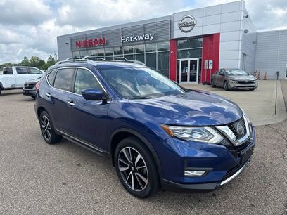 Used 2017 Nissan Rogue SL w/ SL Premium Package