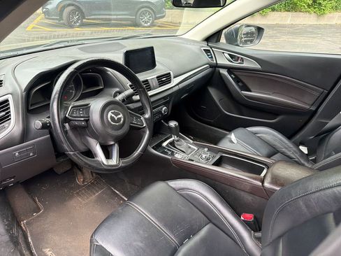 Used 2017 MAZDA MAZDA3 Touring w/ Popular Equipment Package FWD image 8