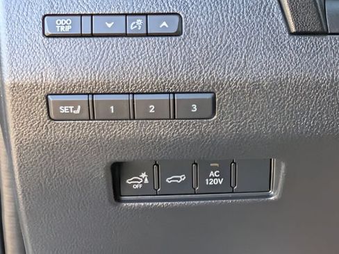 Used 2025 Lexus GX 550 w/ Accessory Package (2T) AWD/4WD image 23