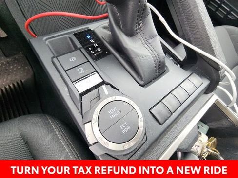 Used 2024 Toyota Tacoma SR5 image 25