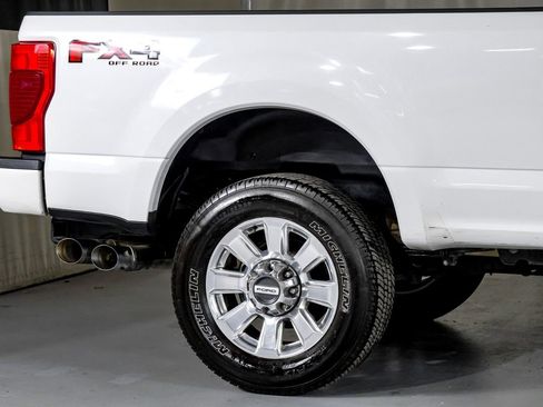 Used 2022 Ford F250 Platinum w/ FX4 Off-Road Package image 6