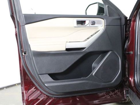 Used 2022 Ford Explorer Limited w/ Equipment Group 301A image 14