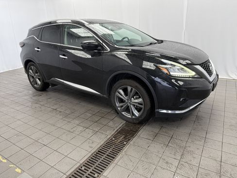 Used 2019 Nissan Murano Platinum image 3