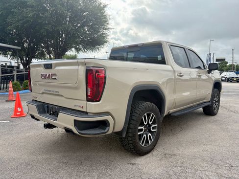 Used 2022 GMC Sierra 1500 AT4 w/ AT4 Premium Package AWD/4WD image 3