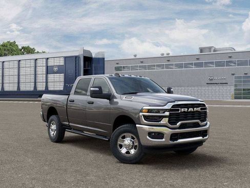 New 2026 RAM 2500 Tradesman AWD/4WD image 18