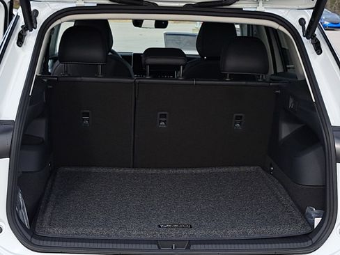 New 2026 Volkswagen Tiguan SE image 12