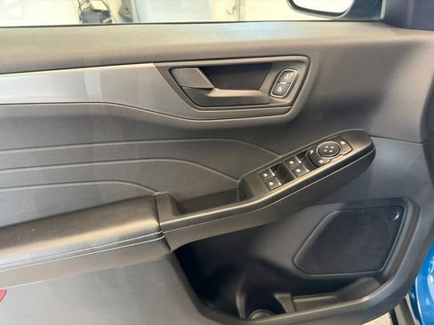 Used 2023 Ford Escape Active AWD/4WD image 29