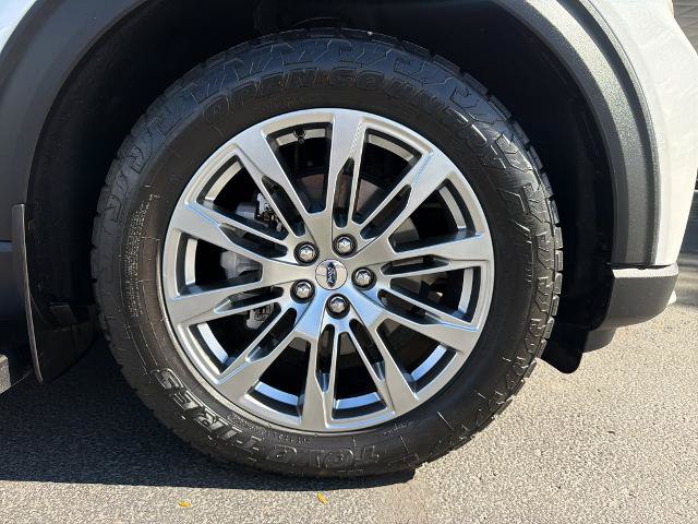 Certified 2025 Ford Explorer Platinum AWD/4WD image 5