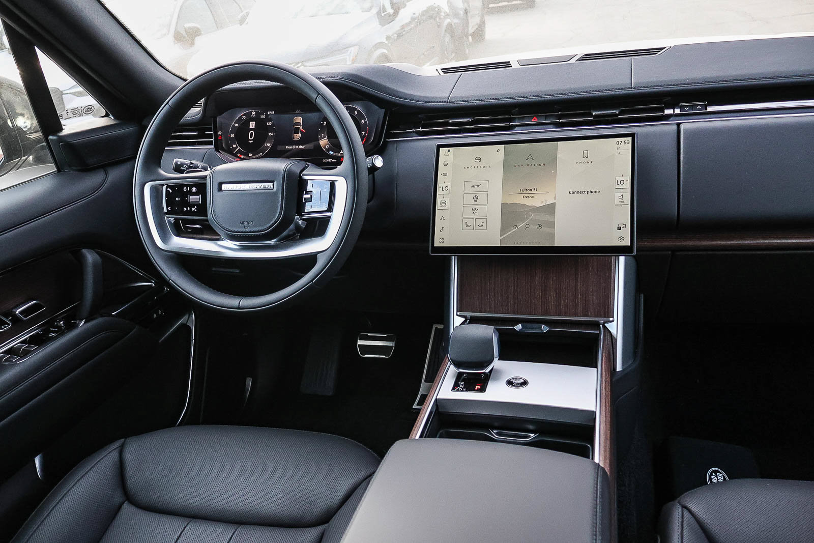 New 2026 Land Rover Range Rover Long Wheelbase SE AWD/4WD image 22