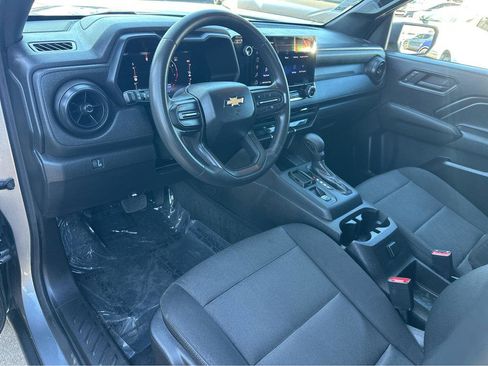 Used 2023 Chevrolet Colorado W/T image 16