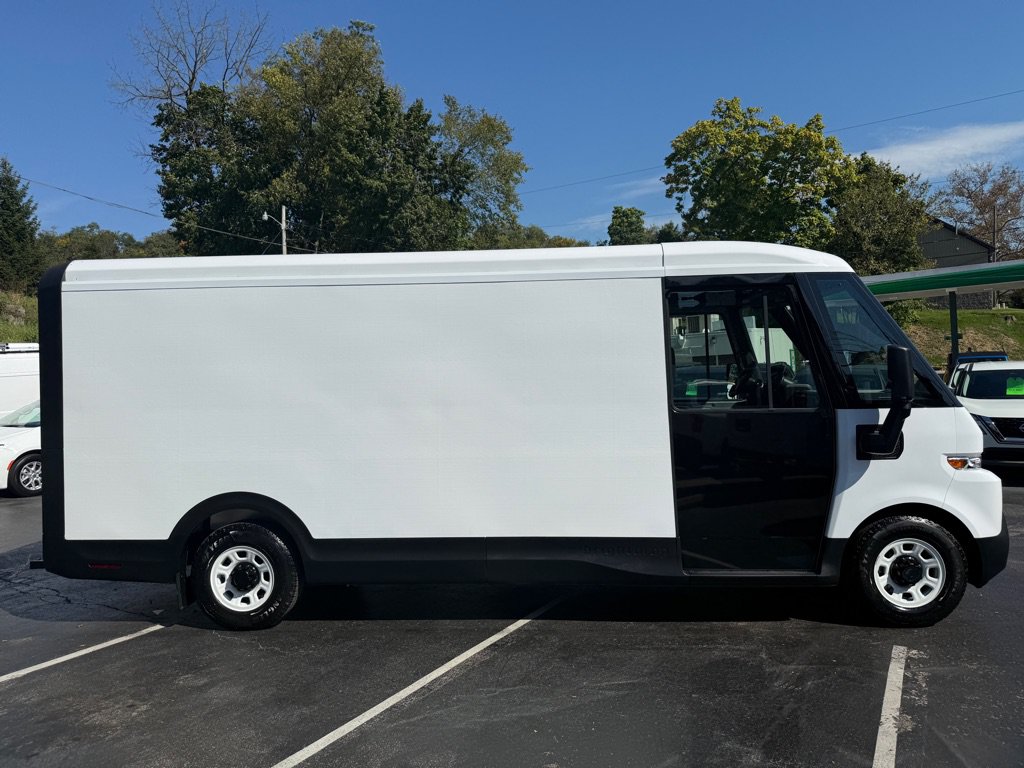 Used 2024 Chevrolet Brightdrop 600 w/ Commercial Equipment Package AWD/4WD image 9