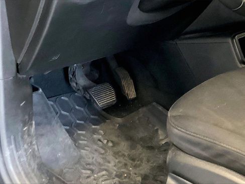 Used 2019 Jeep Renegade Latitude image 22