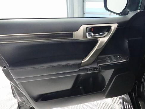 Used 2021 Lexus GX 460 Premium image 18