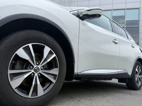 Used 2019 Nissan Murano SV w/ Premium Package image 10