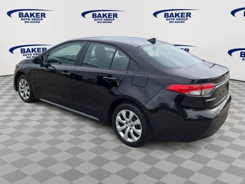 Used 2024 Toyota Corolla LE image 6