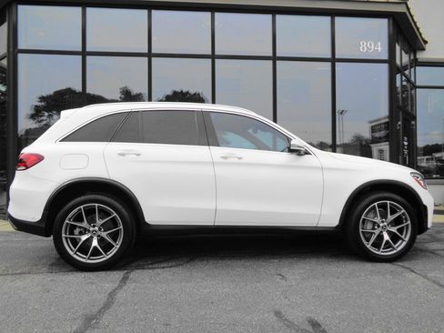 Used 2021 Mercedes-Benz GLC 300 4MATIC w/ AMG Line image 4