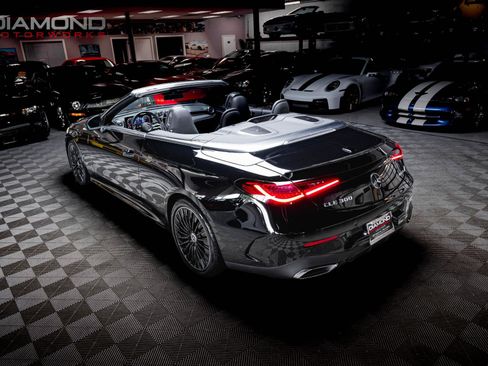 Used 2025 Mercedes-Benz CLE 300 4MATIC Cabriolet image 4