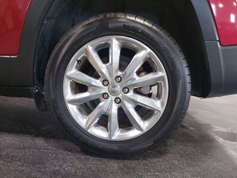 Used 2016 Jeep Cherokee Limited FWD image 33