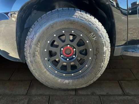 Used 2012 Chevrolet Avalanche LS image 22