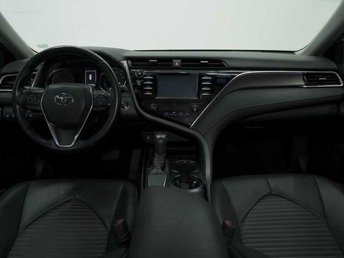 Used 2019 Toyota Camry SE image 17