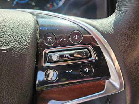 Used 2019 Cadillac Escalade Luxury image 25