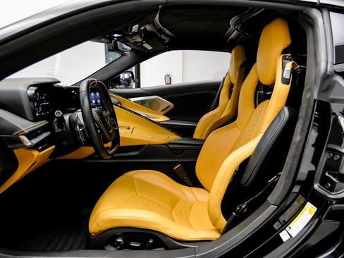 Used 2021 Chevrolet Corvette Stingray Premium Cpe w/ Engine Appearance Package RWD image 7