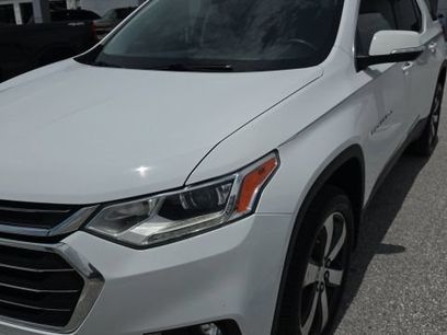 Used 2021 Chevrolet Traverse LT w/ LT Premium Package