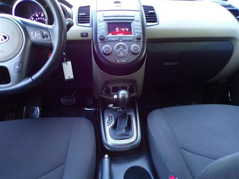 Used 2012 Kia Soul ! FWD image 33