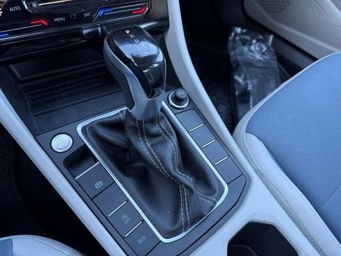 New 2026 Volkswagen Jetta SE image 22