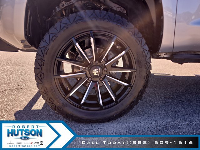 Used 2021 Toyota Tundra SR5 w/ TRD Off-Road Package AWD/4WD image 10