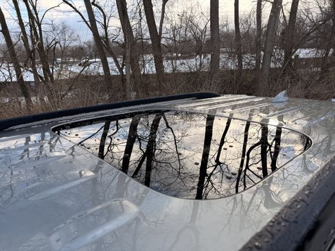 Used 2023 Chevrolet Traverse Premier w/ Redline Edition image 10