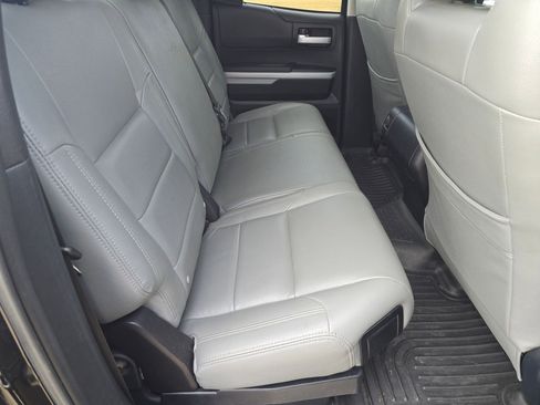 Used 2017 Toyota Tundra SR5 w/ SR5 Upgrade Package image 30