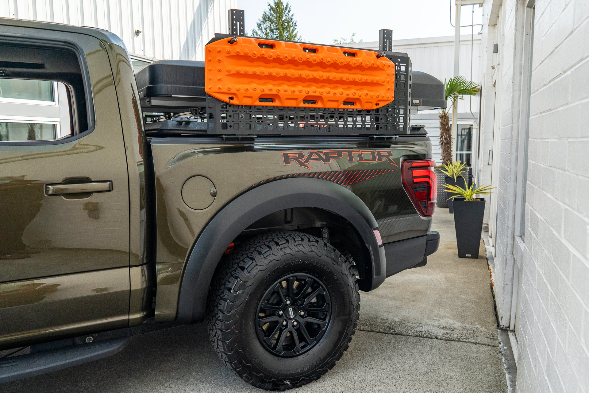 Used 2024 Ford F150 Raptor AWD/4WD image 5